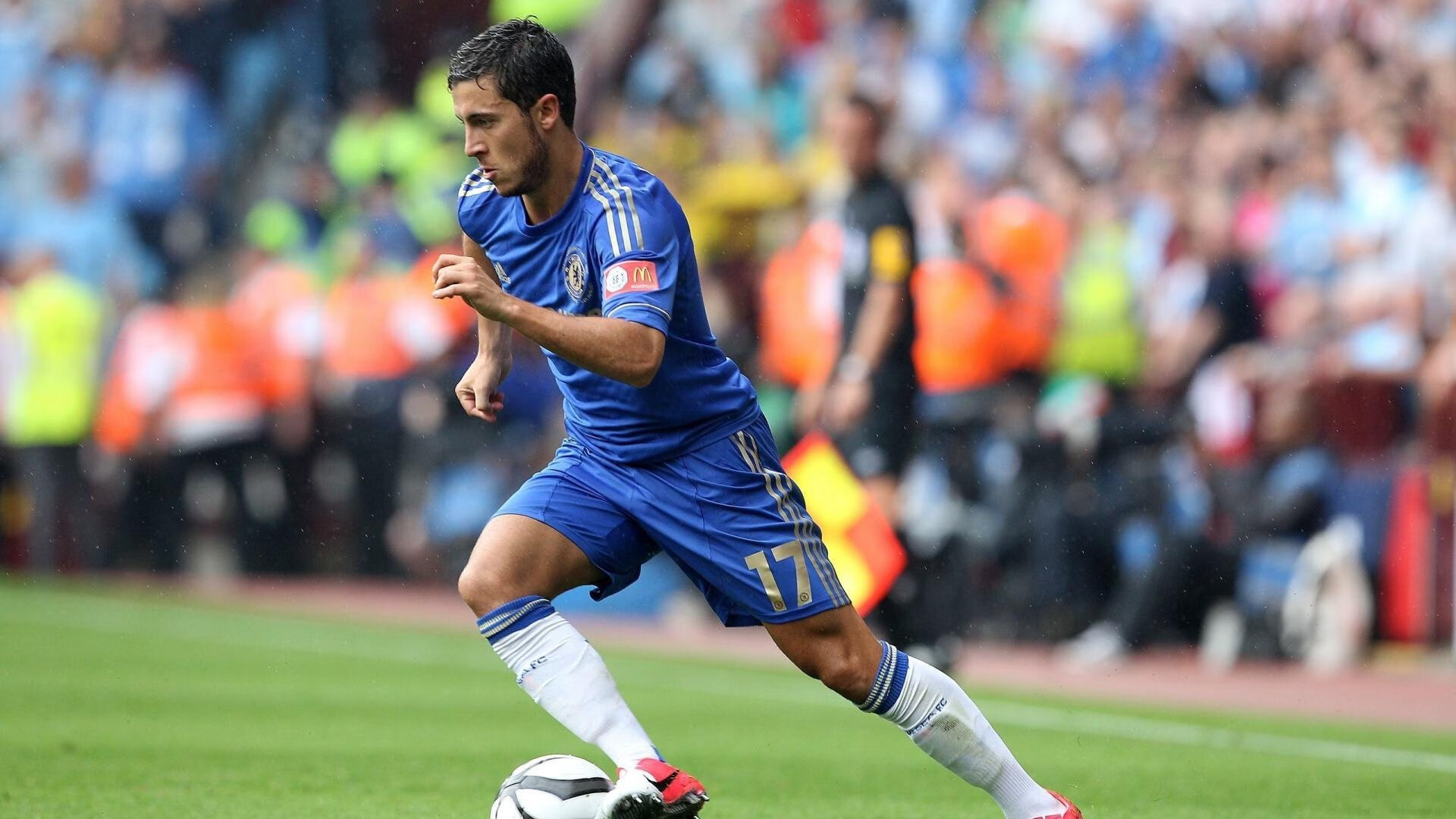 开云全站-曼城三线作战依旧稳健，球队深度惊人，曼城三杰